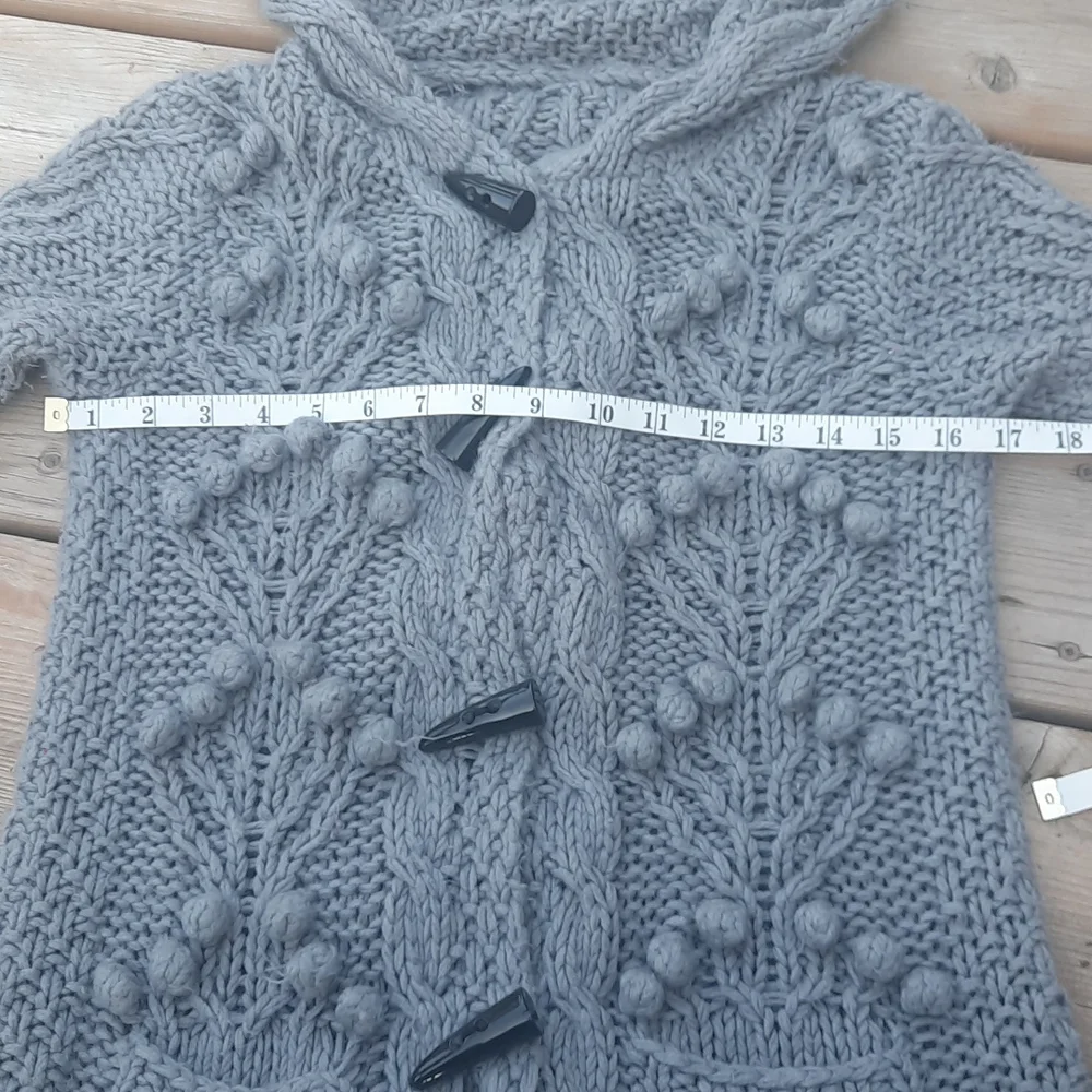 Sweater - Picture 5 of 8